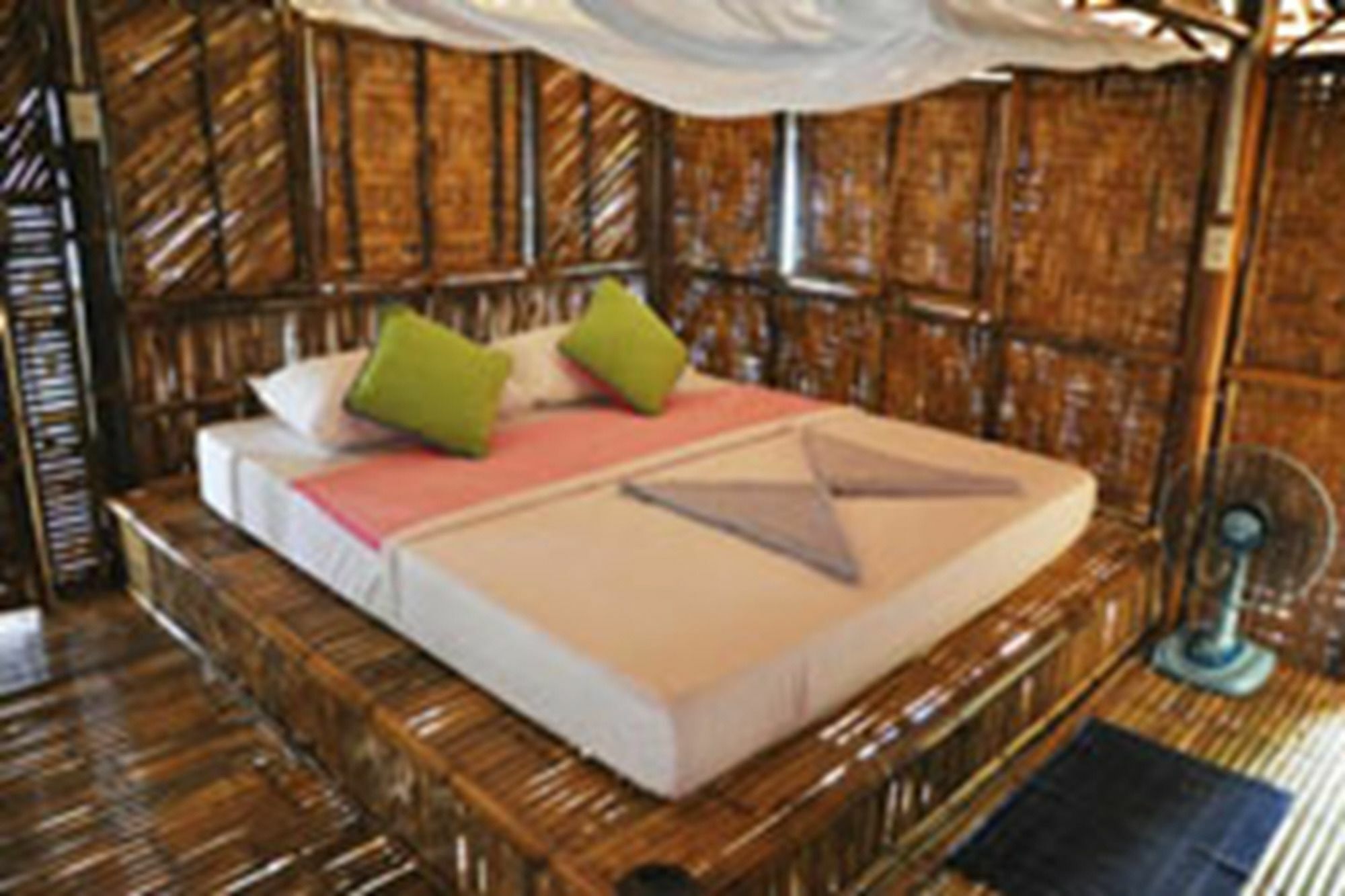 Tohko Beach Resort Ko Phi Phi Exterior foto